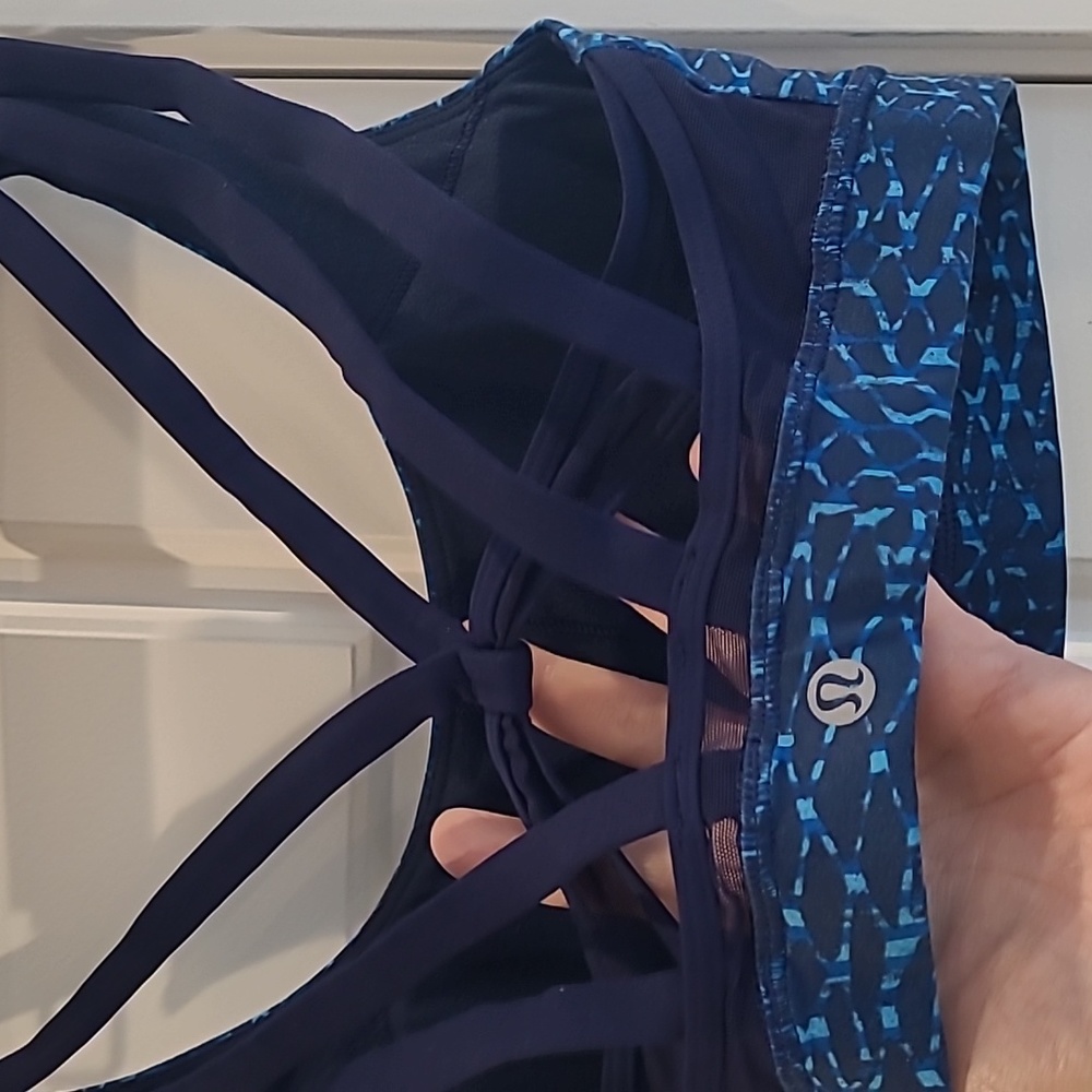 🟢Size 4 lululemon sports bra